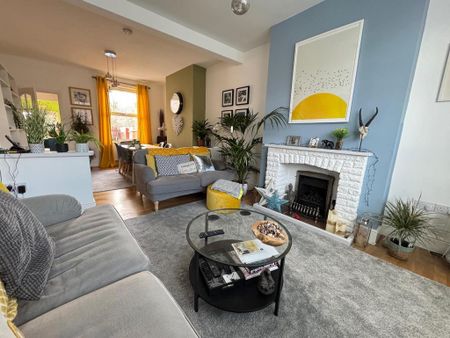 2 bedroom terraced house to rent - Photo 2