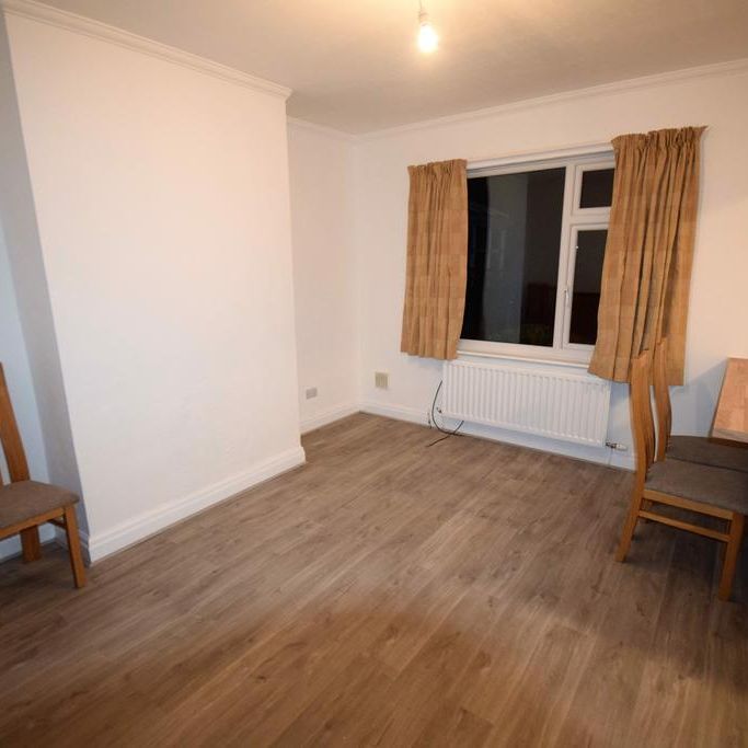 4 bedroom semi-detached house to rent - Photo 1