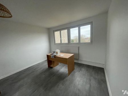 Appartement entièrement rénové disponible à la location. Avec ses 49.83 m2, il vous offre un... - Photo 3
