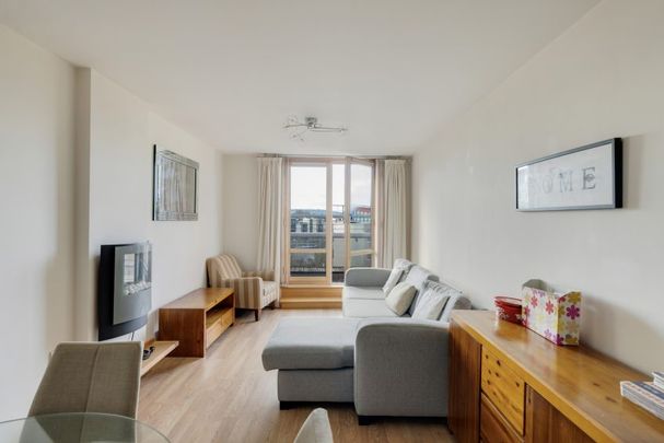 1 Bed Flat - Photo 1