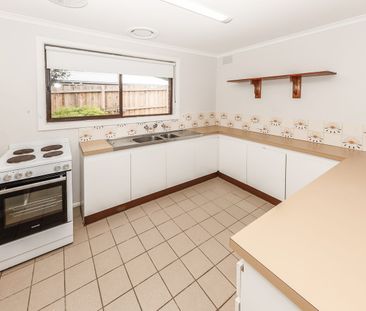 Private 2-Bedroom Unit in Prime Surrey Hills Location - Photo 4