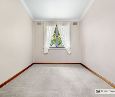 Charming 4-Bedroom Cottage - Photo 6