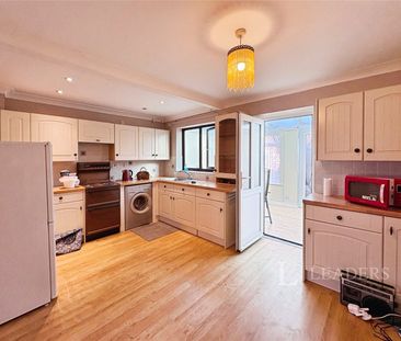 3 bedroom house to rent Foden Avenue, Ipswich, IP1 - Photo 2