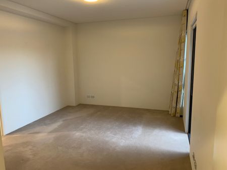 Penthouse Apartment Located in Popular Belle Rose Development - Photo 3