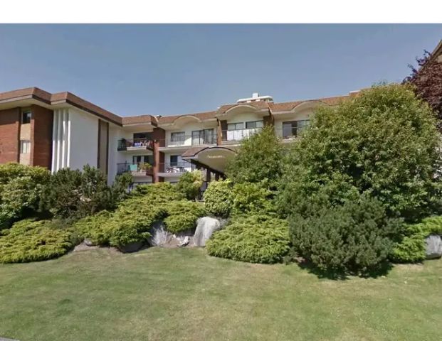 The Lexington Updated One Bedroom in Lower Lonsdale - Large Private Patio | 136 5th Street East, North Vancouver - Photo 1