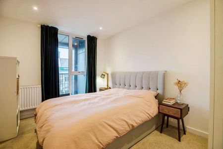 1 Bed Flat, Brockley Road, SE4 - Photo 3