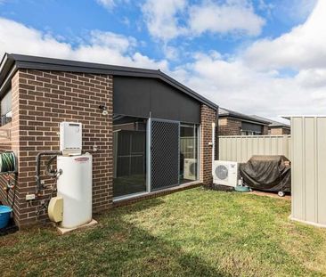 29 Parkleigh Drive, Kurunjang, VIC 3337 - Photo 5