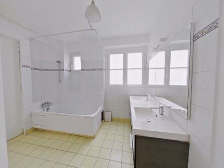 APPARTEMENT T3 A LOUER - PARIS 16EME ARRONDISSEMENT - 76.08 m - 2 399 € - Photo 3