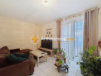 Location Appartement 2 pièces 48 m2 à Bourgoin-Jallieu - Photo 2