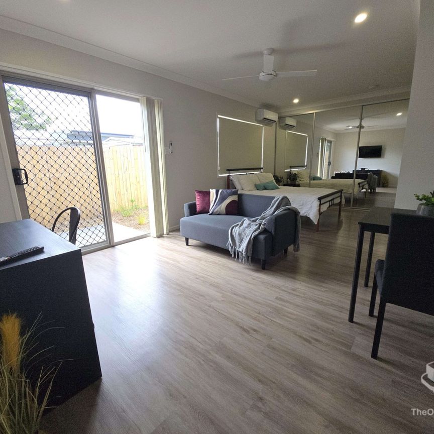 Furnished + Bills + WiFi Included - Photo 1