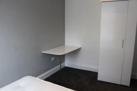 7 bedroom house to rent - Photo 2