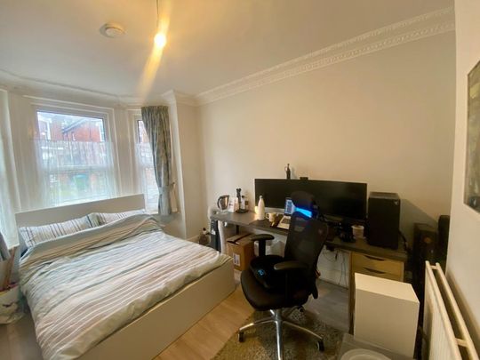 4 bedroom house to rent - Photo 1