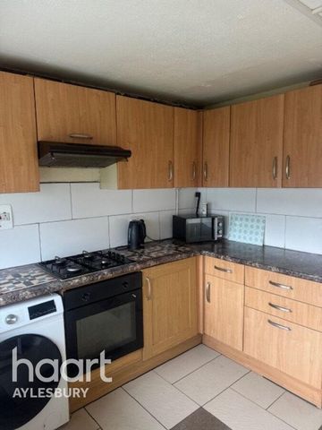 1 bedroom in a house share to rent - Photo 4