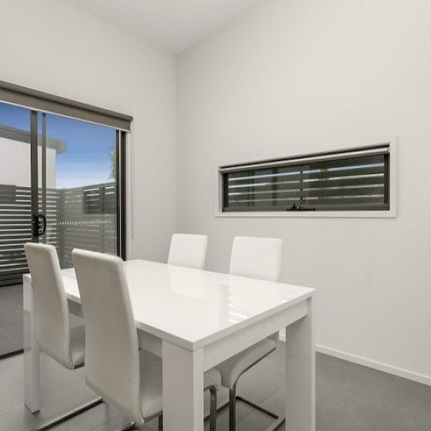 8C Schofield Street, - Photo 1