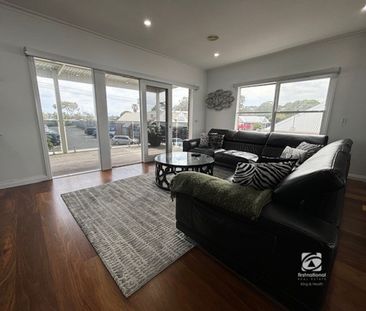 THE "ULTIMATE" APARTMENT! - Photo 1