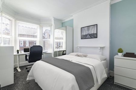 6 bedroom semi-detached house to rent - Photo 3