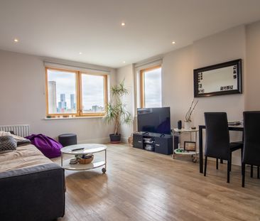 3 Bed Penthouse, Salcombe Court, E14 - Photo 1