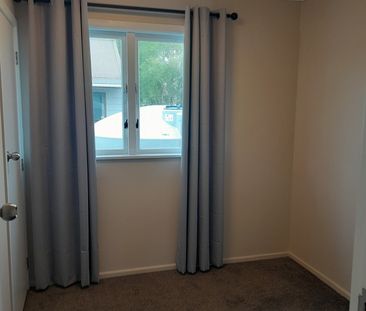 TIDY FAMILY HOME - Photo 6