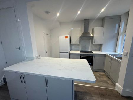 Stanmore Avenue (Room 2), Burley, - Photo 5