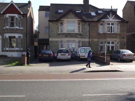 Uxbridge Road (first Floor Studio Flat), Hanwell, West Ealing, W7 - Photo 2