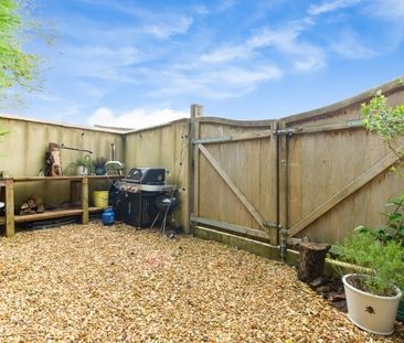 Asthall Leigh - Photo 5