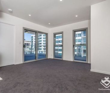 Stylish 3-Bedroom Apartment with Rooftop Pool and Prime Brisbane Location - Photo 2