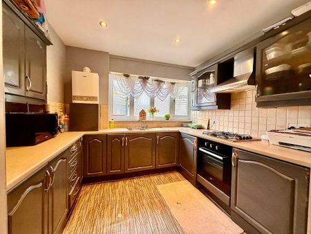 3 bed terraced house to rent in NE4 - Photo 5