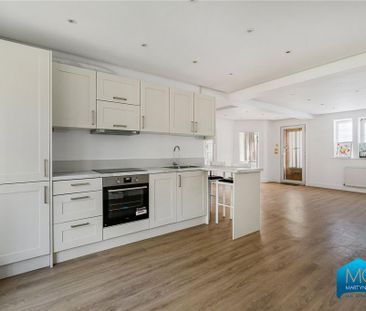 3 bedroom maisonette to rent - Photo 2