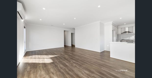 WONDERFUL HOME WITH AMENITIES! - Photo 1