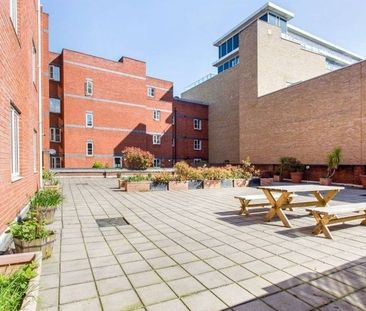 Room in a Shared Flat, Brigantine Court, E14 - Photo 3