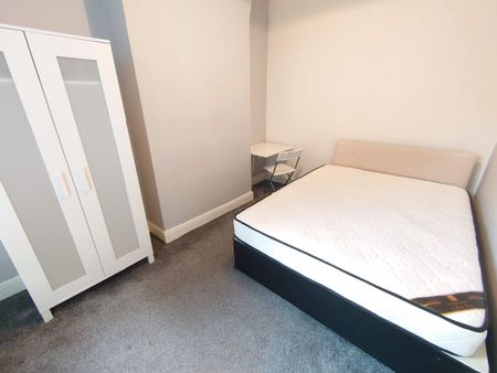 Halsbury Road, Kensington. - Photo 5