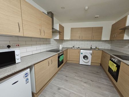 Studio Flat, Ashbourne Parade, W5 - Photo 5