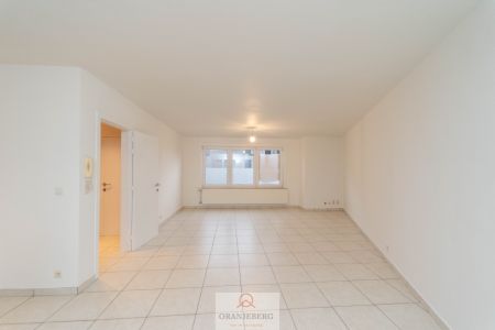 Lichtrijke bel-étage woning met garage en tuin te Lievegem - Waarschoot - Photo 5