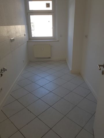 Schöne 3 Raum Wohnung mit neuem Bad! - Photo 3