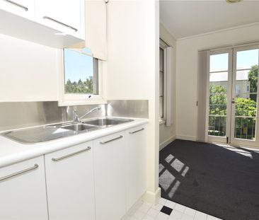 3/2-6 Wellington Crescent - Photo 3