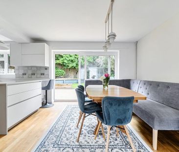 4 bedroom detached house to rent - Photo 2