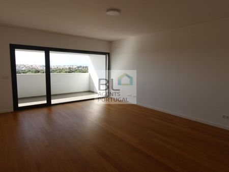 3 room luxury Apartment for rent in Faro, Distrito de Faro - Photo 5