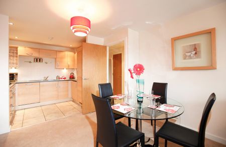 2 bedroom serviced apartment to rent - Photo 5