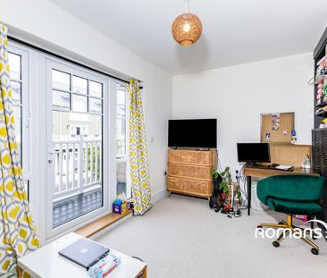 Maine Street, Reading, Berkshire, RG2 - Photo 3