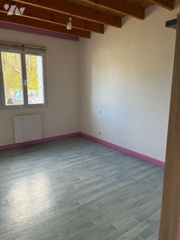 Maison de campagne meublée, comprenant : Cuisine aménagée et équipée, ouverte sur salon séjour... - Photo 4