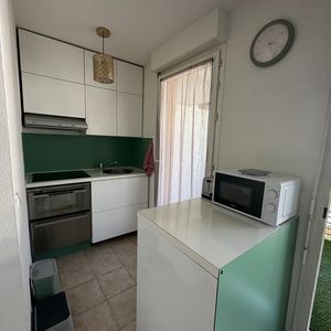 Location Appartement 1 pièce 28m² - Photo 2