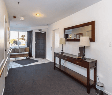 GREAT LOCATION - 9 Straven Road, Riccarton - Rented by the Room - Photo 3