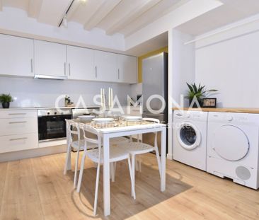 Elegant 1 Bedroom Apartment in Port Vell - Photo 2