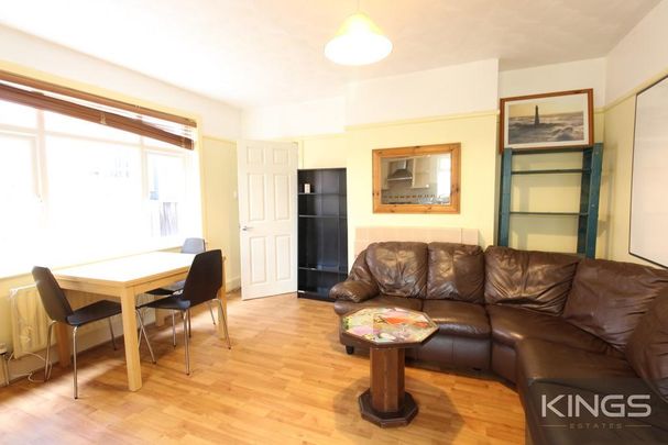 4 bedroom semi-detached house to rent - Photo 1