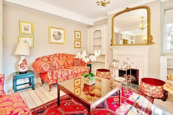 Marlborough Court, Pembroke Road, Kensington, London, W8 - Photo 1
