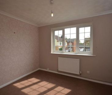2 bedroom semi-detached house to rent - Photo 4