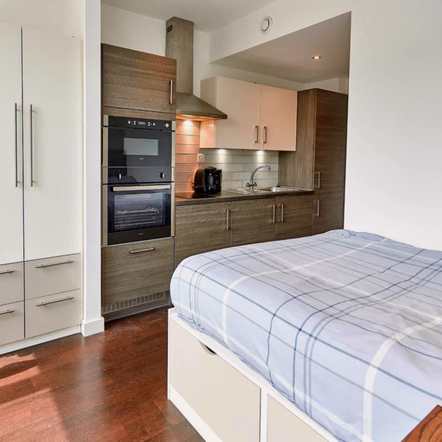 Studio Classic - Photo 1