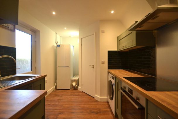 1 bedroom Flat To Let - Photo 1