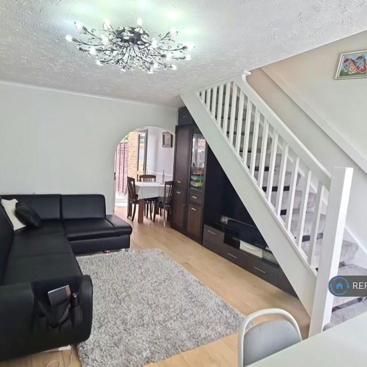 2 bedroom terraced house to rent - Photo 1