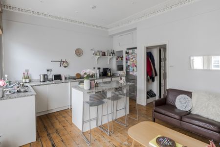 2 bedroom flat to rent - Photo 3